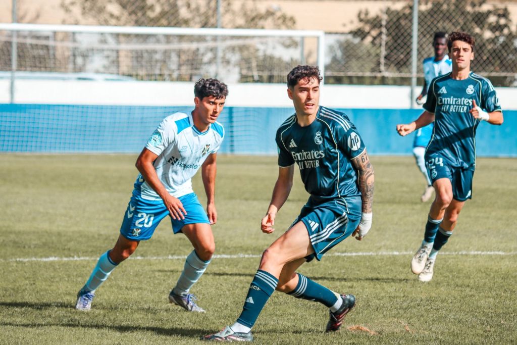 Una acción del partido (CD TENERIFEE)