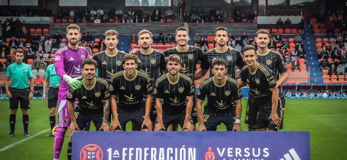 Una alineación del Cacereño (CACEREÑO SAD))