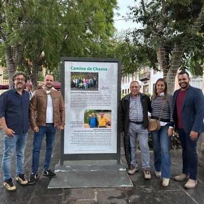 Uno de los tablones con los homenajeados (LA OROTAVA)
