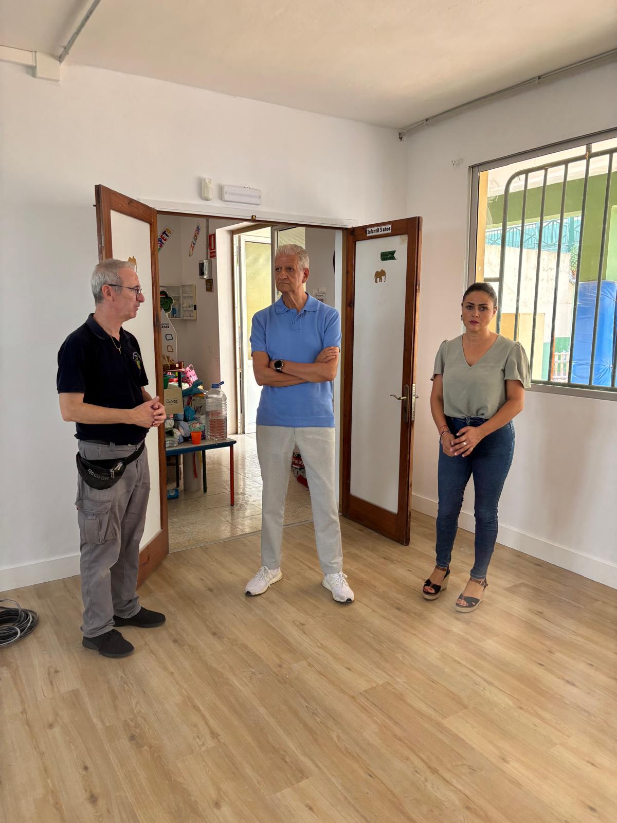Visita de Francisco Linares a uno de los centros educativos (LA OROTAVA)