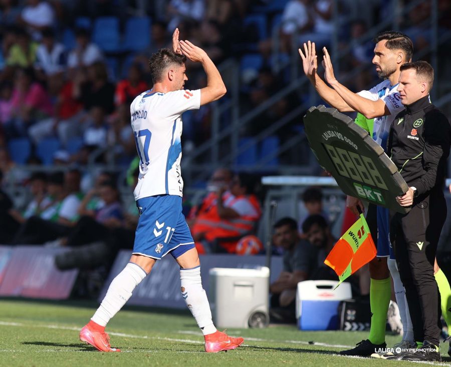 Waldo Rubio durante el cambio por Enric Gallego (La Liga)