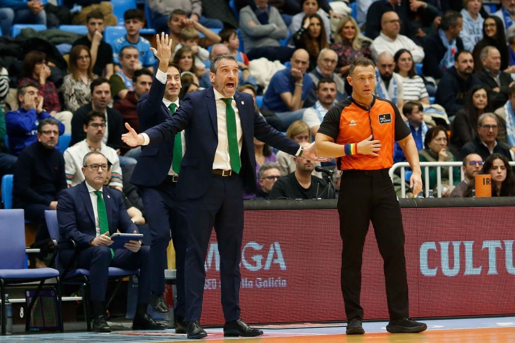 El técnico de Unicaja Málaga durante la semifinal ante La Laguna Tenerife (ACB Media)
