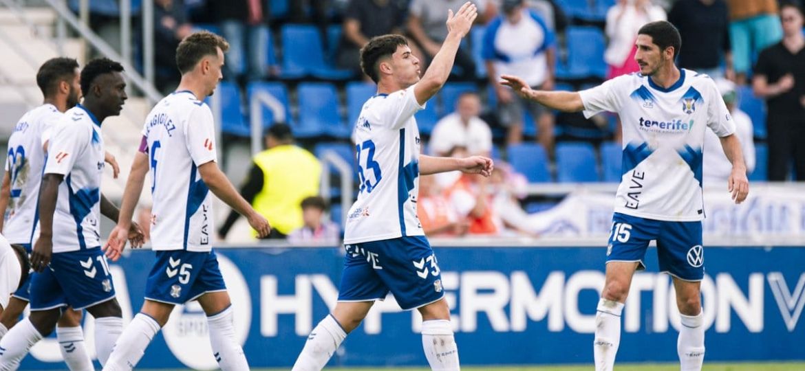 Aarón Martín|Maikel-Luismi|Álvaro Cervera|César|Landázuri|Jorge Padilla