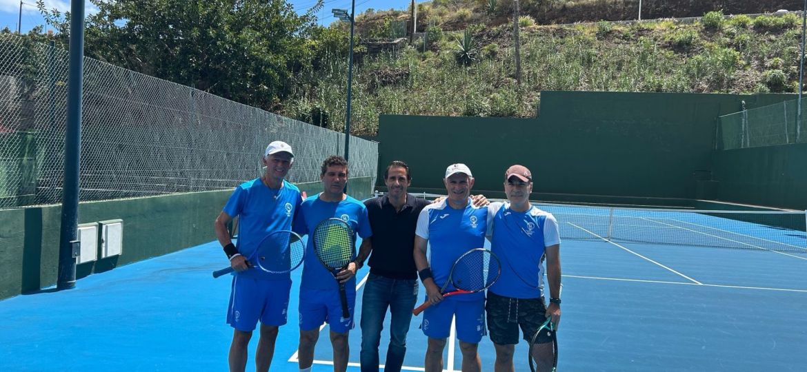 Equipo de veteranos +45 del Círculo de Amistad. (CEDIDA)