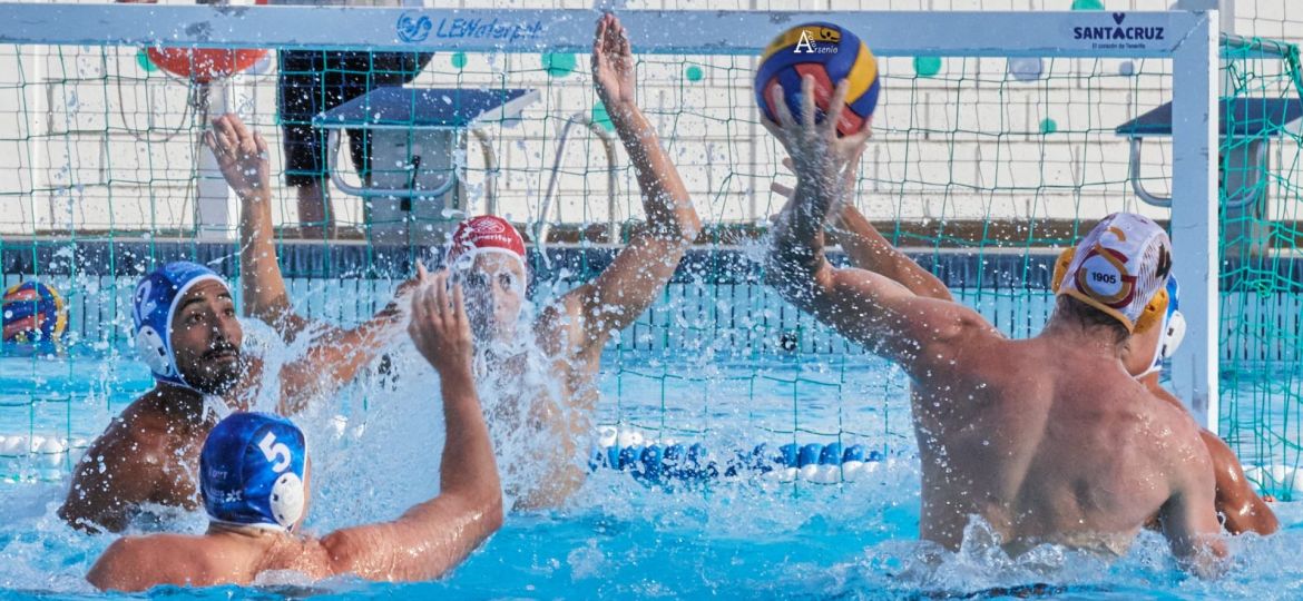 Acción del Echeyde - Galatasaray (Arsenio Waterpolo)