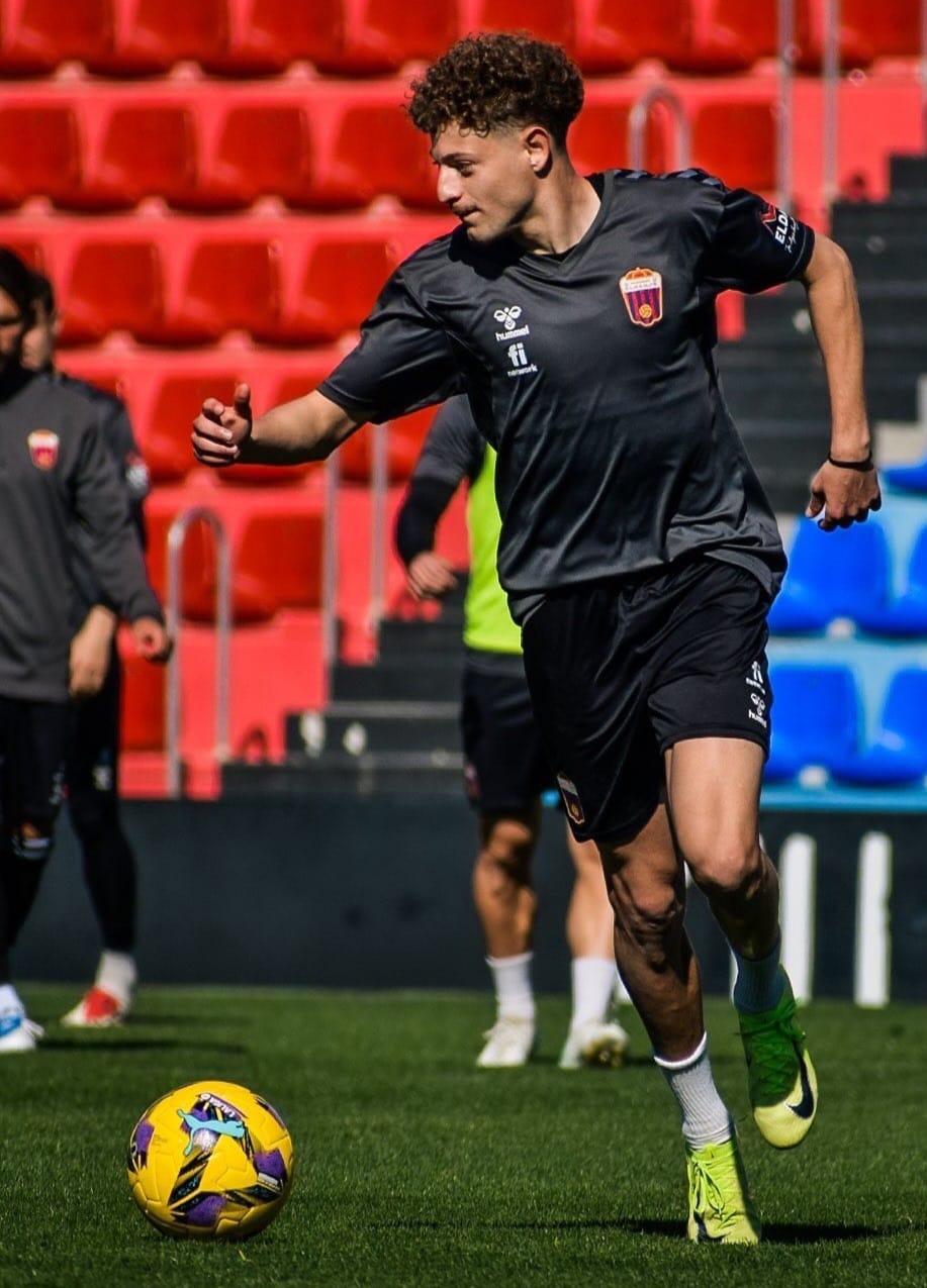 Simo Bouzaidi (@SIMOBD_OFICIAL).