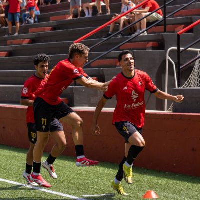 David Grande celebrando uno de los goles al San Bartolomé (CEDIDA)