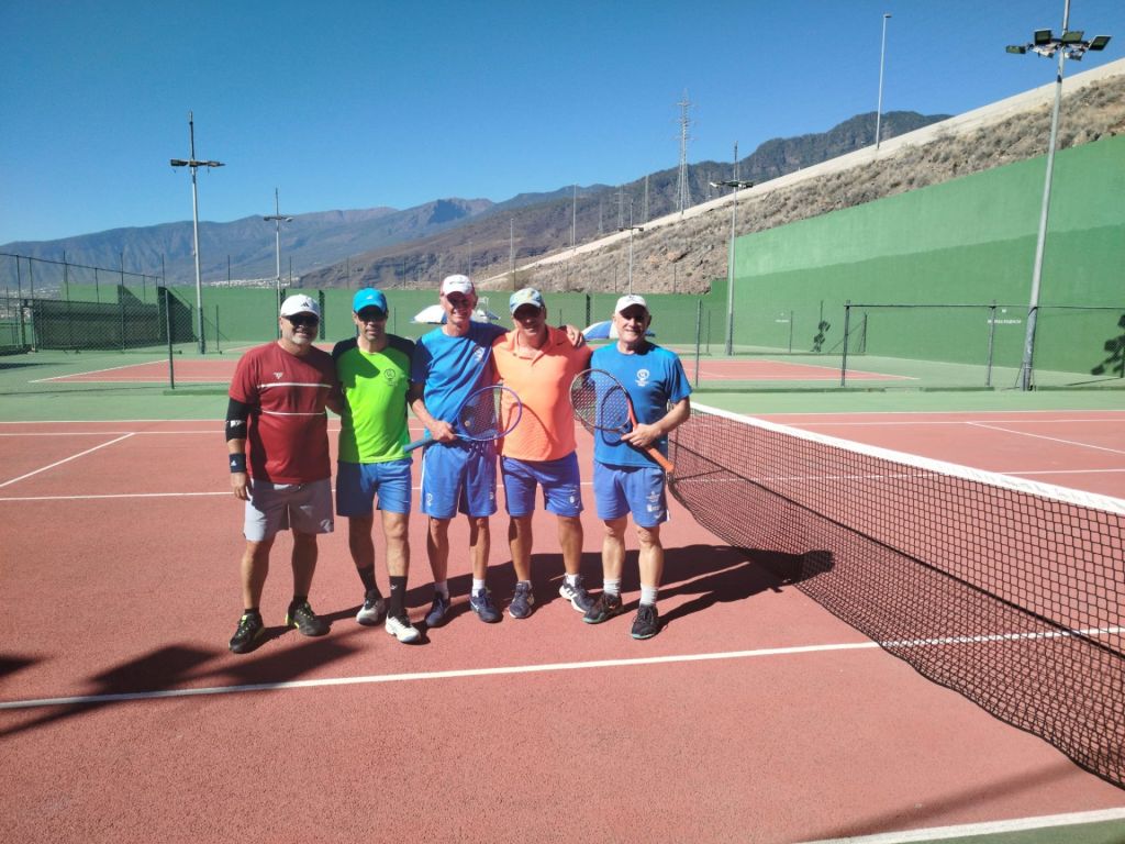 WhatsApp Image 2025-09-27 at 13.07.00|Equipo de tenis +35 del Círculo. (CÍRCULO DE AMISTAD XII DE ENERO)