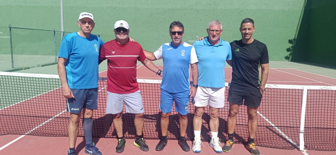 Equipo de tenis +35 del Círculo de Amistad XII de Enero. (CÍRCULO)