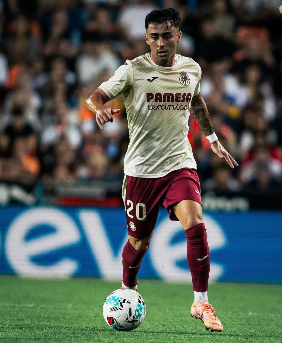 Alberto Moleiro, en un partido con el Villarreal (@ALBERTOMOLEIRO).