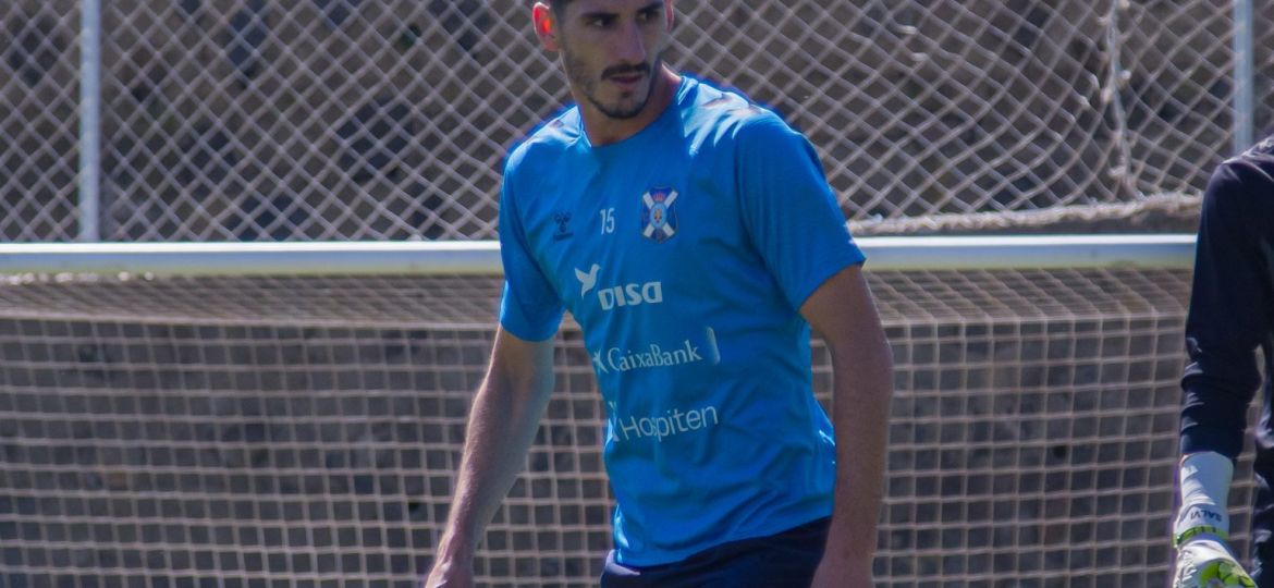 Yann Bodiger durante un entrenamiento (@CDTOficial)