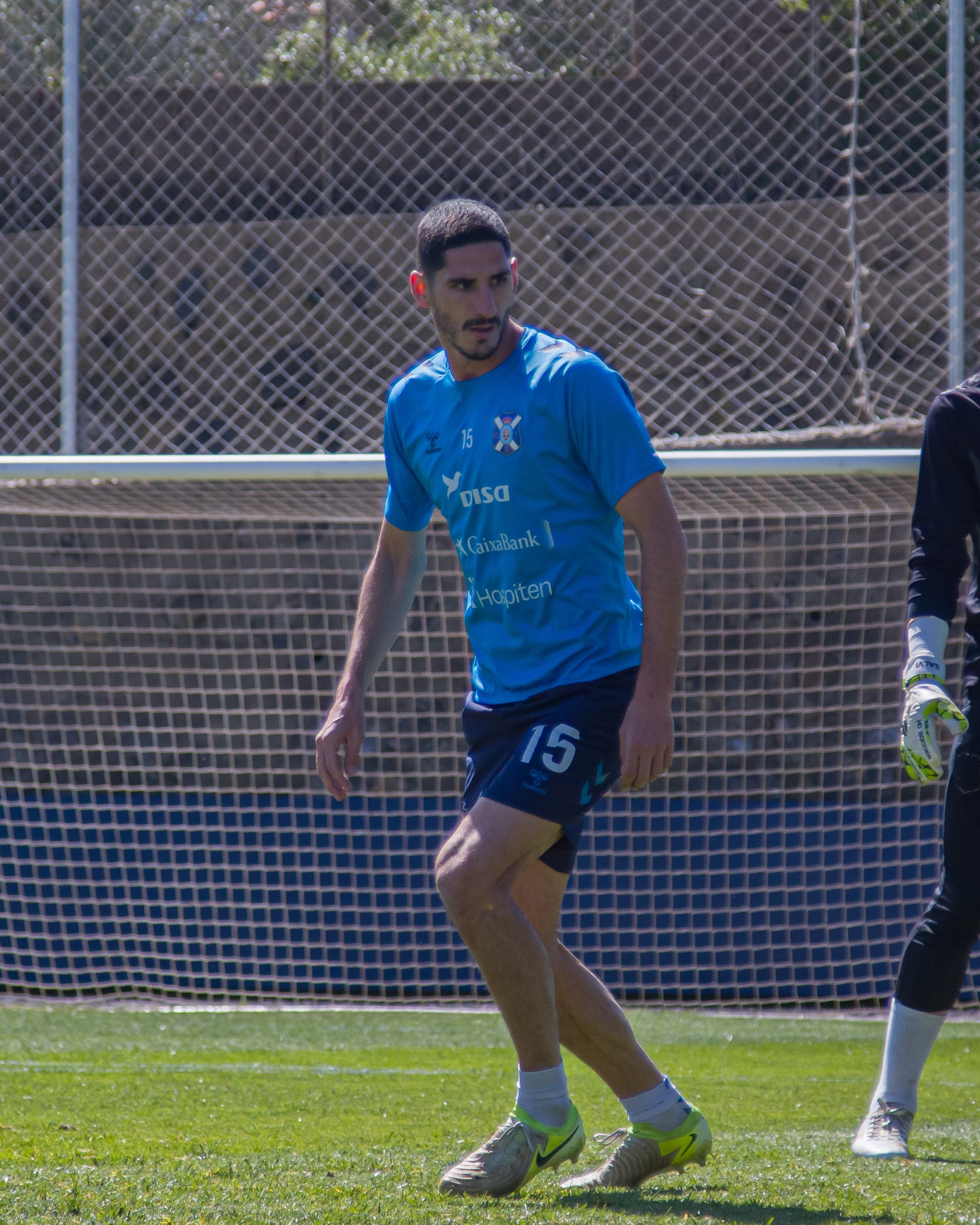Yann Bodiger durante un entrenamiento (@CDTOficial)