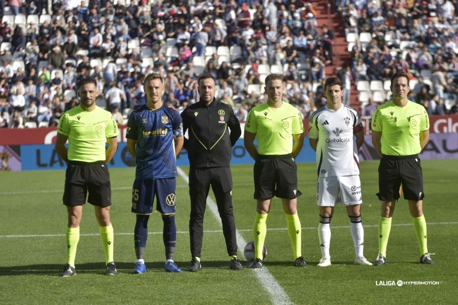 Sesma Espina en el último encuentro arbitrado al Tenerife (LaLiga).