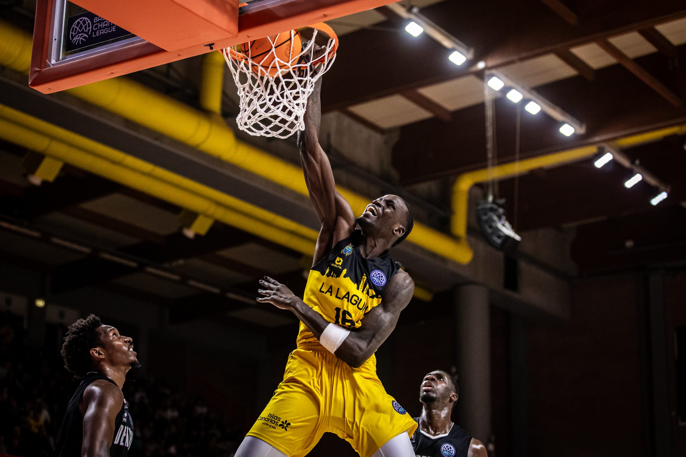 Ibou Badji anota sus primeros puntos como aurinegro (BCL)