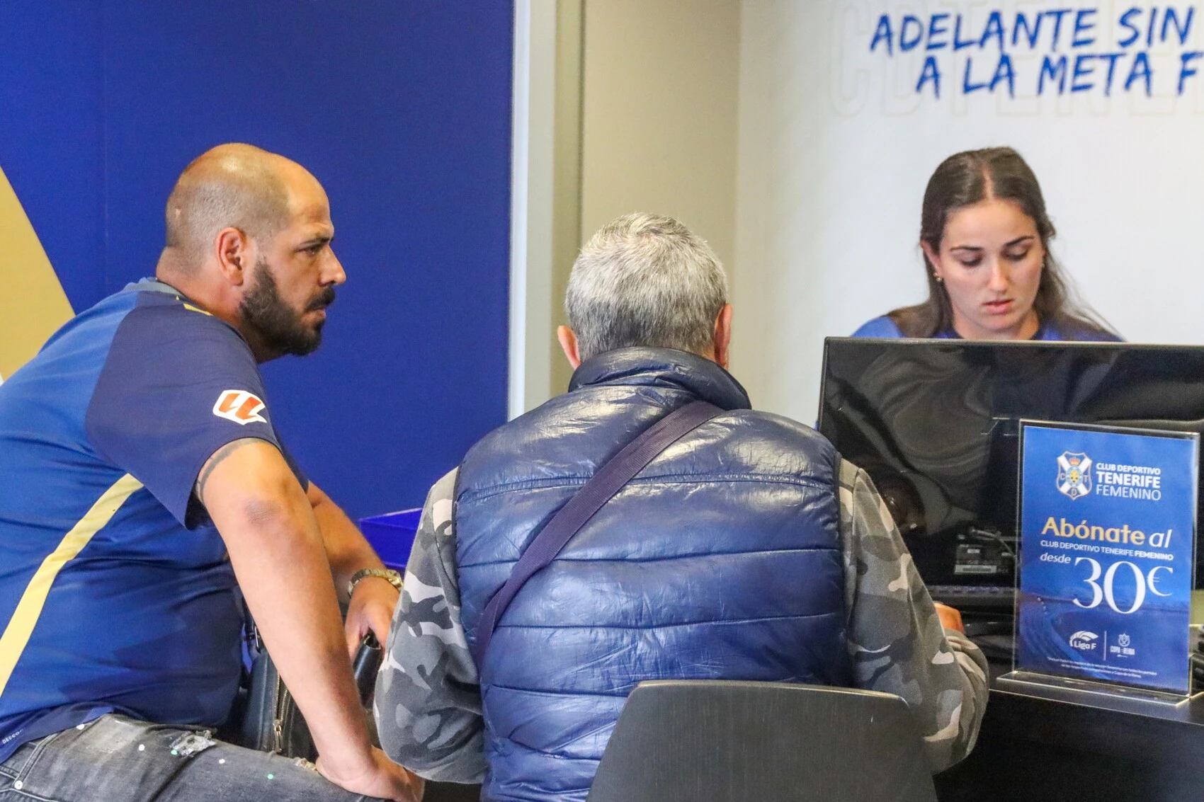 Renovación de los abonos para los blanquiazules (CD Tenerife)