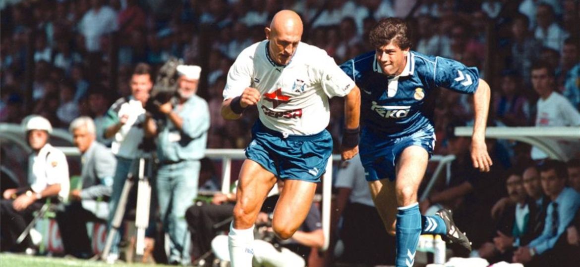 Dertycia ante el Real Madrid. (INTRAFUTBOL)