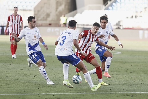 Imagen de un Almería- Tenerife. (LALIGA).