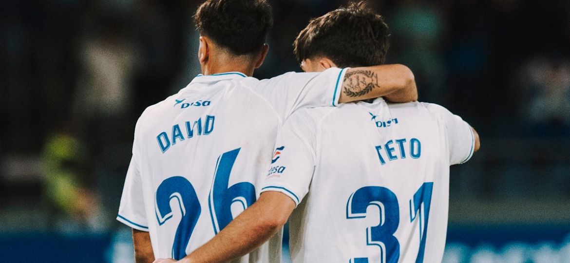 David Rodríguez y Teto celebran un gol (@davidrguezramos_)