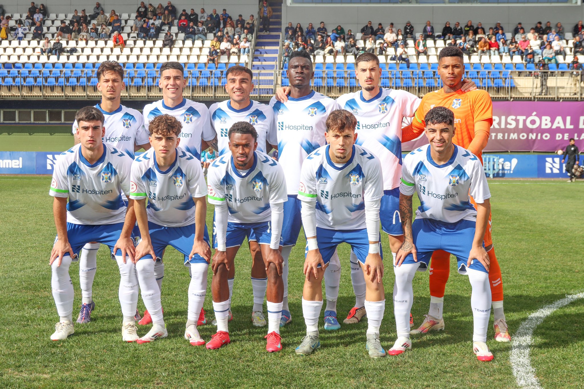 Un XI del Tenerife B en la Ciudad Deportiva (@CDTCANTERA).
