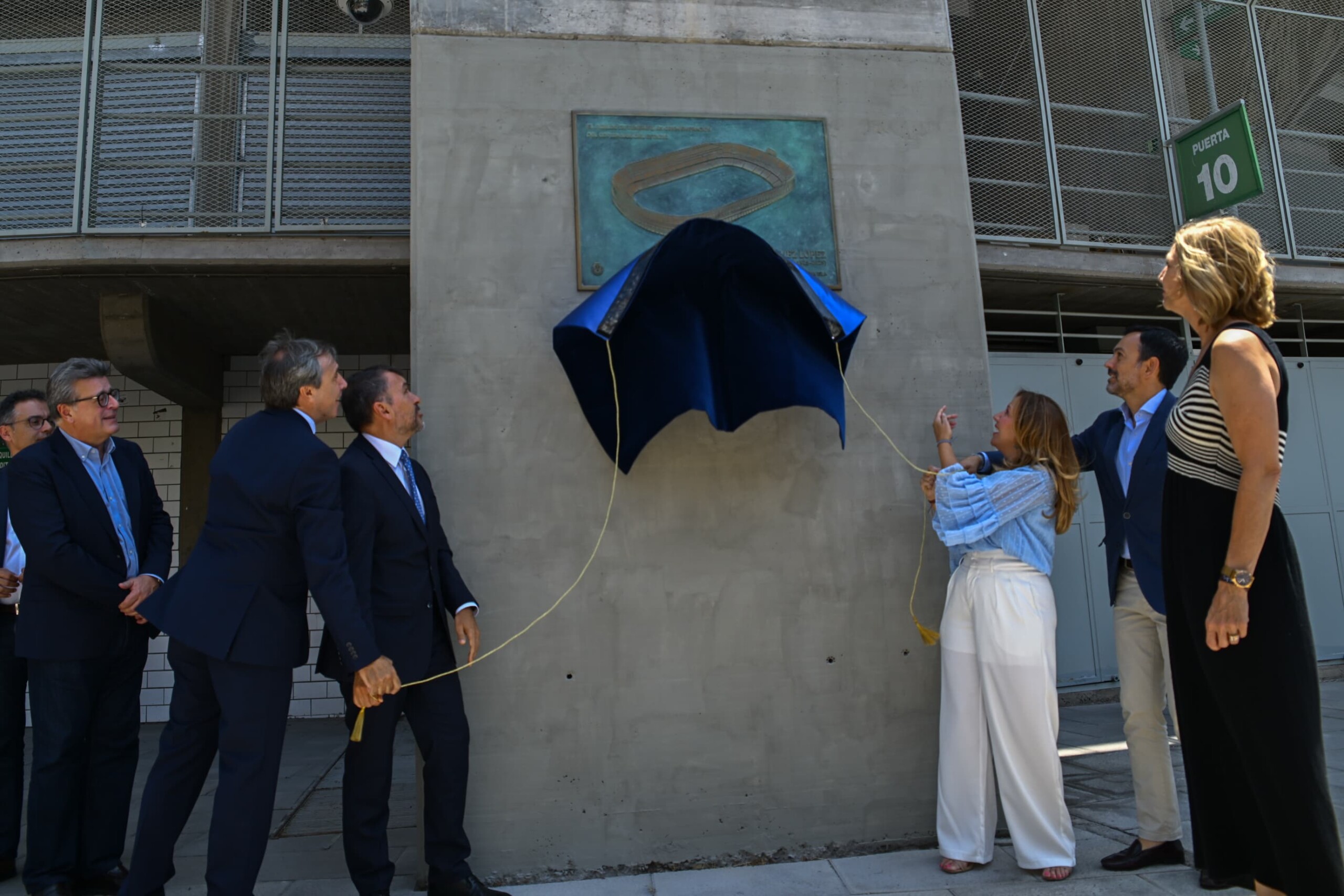 Placa conmemorativa del Heliodoro (FOTO: CABILDO TENERIFE).