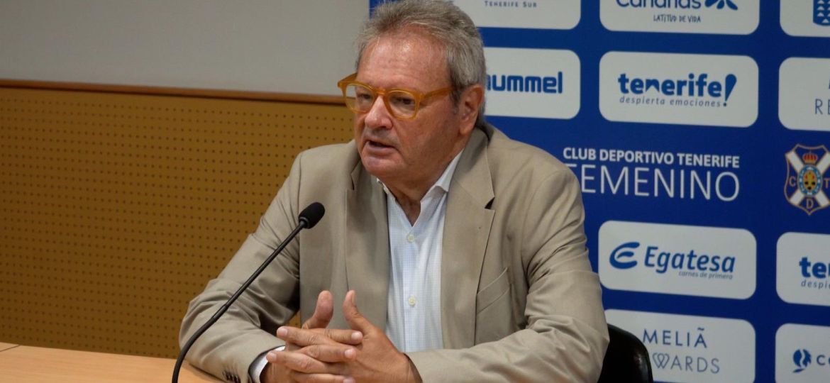 Sergio Batista en sala de prensa (@CDTFemenino)