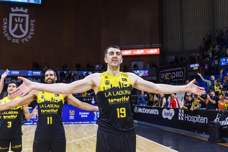 Shermadini celebra la victoria ante el Morabanc Andorra. (@ACBCOM)