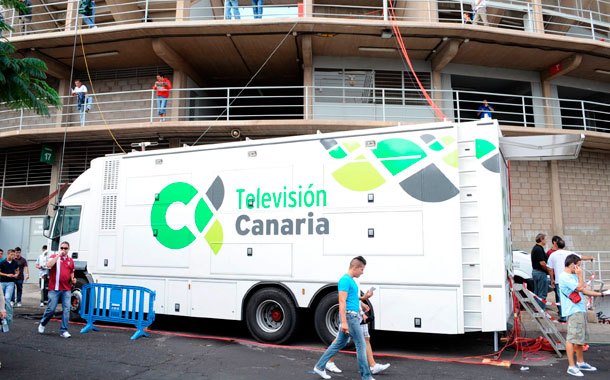 Unidad móvil de televisión en el Heliodoro. (RTVC)