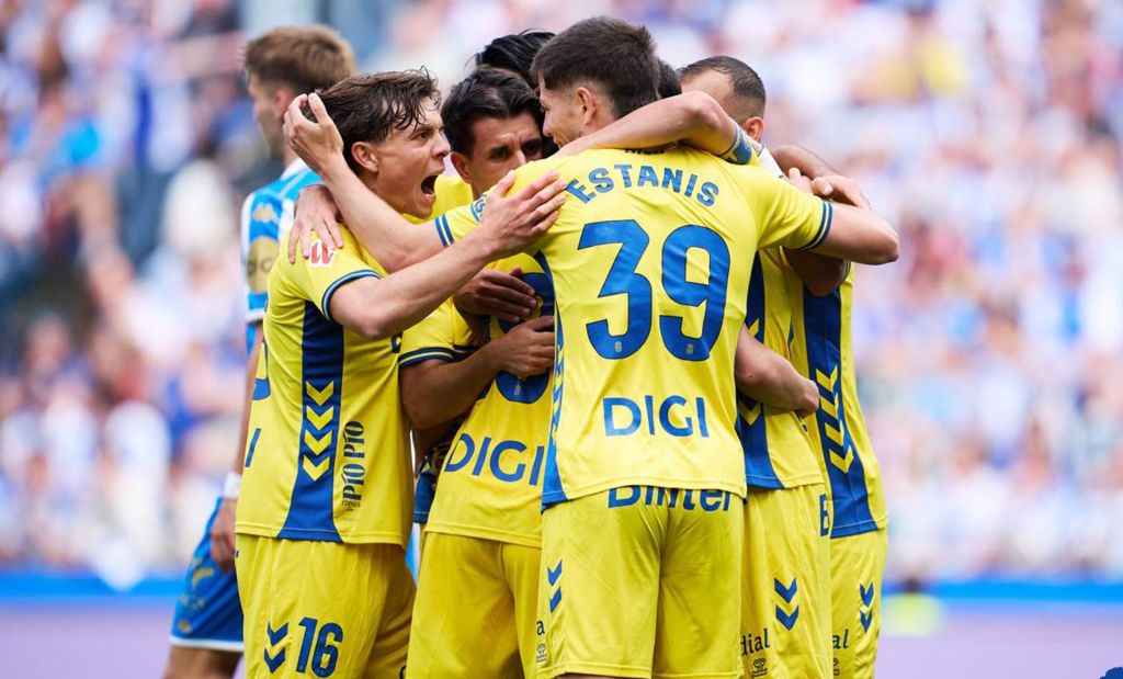 Los jugadores de la UD celebran uno de los goles (UDLP.ES).