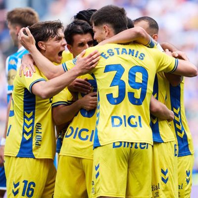 Los jugadores de la UD celebran uno de los goles (UDLP.ES).