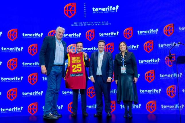 Acuerdo entre FEB y Turismo de Tenerife (FEB.ES).