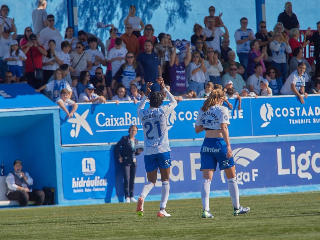 Monday Gift, sinónimo de gol (UD COSTA ADEJE TENERIFE).