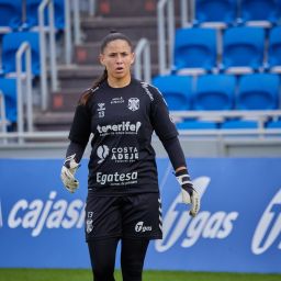 Nay Cáceres en el Heliodoro (CD TENERIFE FEMENINO)