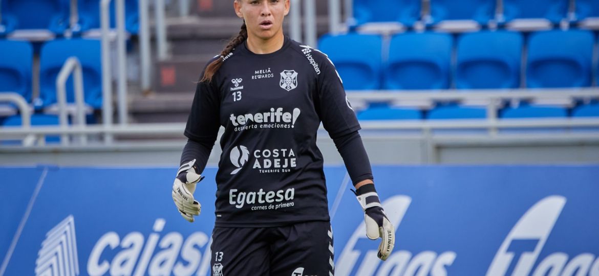 Nay Cáceres en el Heliodoro (CD TENERIFE FEMENINO)
