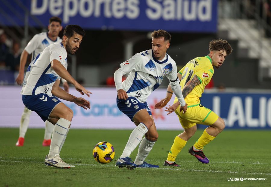 Una acción del partido (LALIGA).