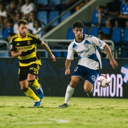 Aarón Martín ante el Zaragoza (@CDTOficial / San Acosta)