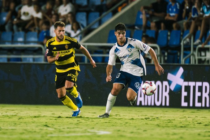 Aarón Martín ante el Zaragoza (@CDTOficial / San Acosta)