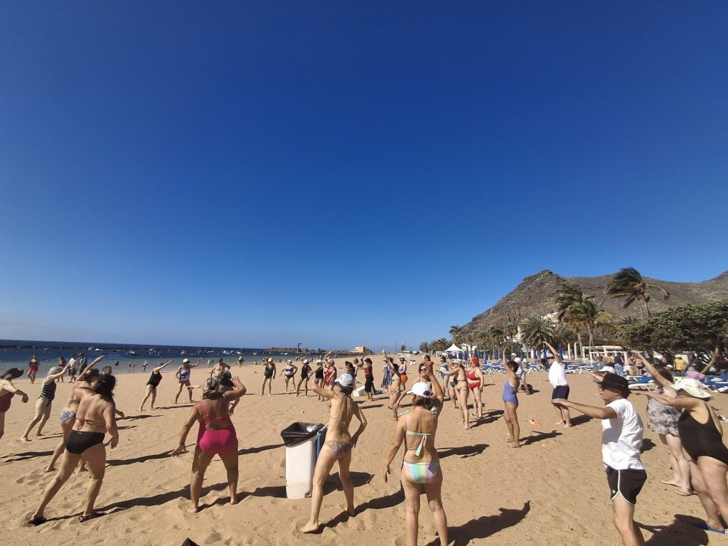 Actividades en una playa (LA OROTAVA)