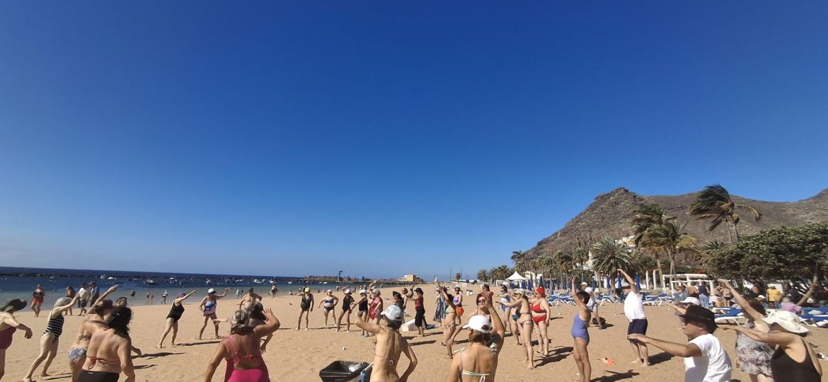 Actividades en una playa (LA OROTAVA)