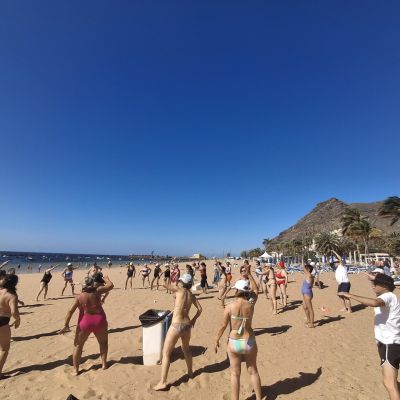Actividades en una playa (LA OROTAVA)