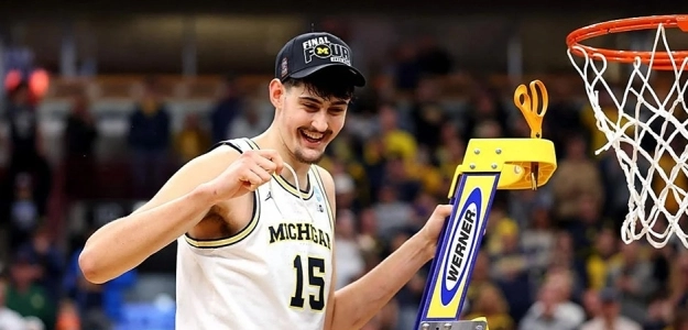 Aday Mara (NCAA)