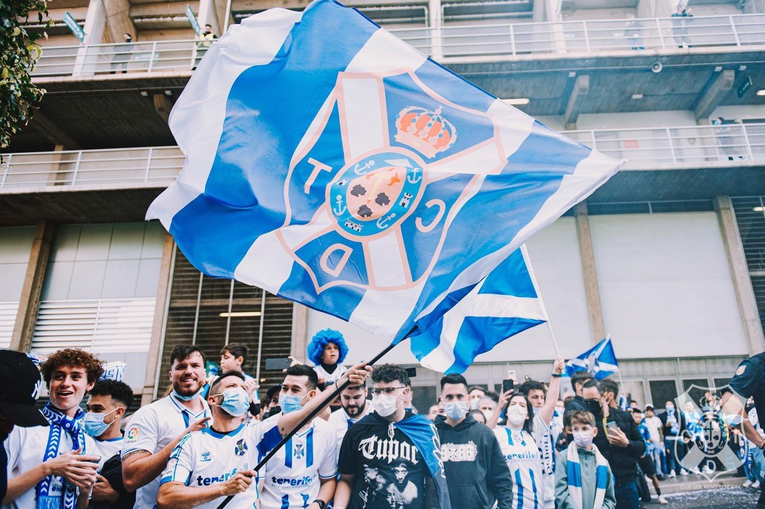 Afición del Tenerife fuera del Heliodoro (CD TENERIFE)