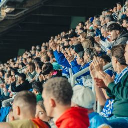 Aficionados del Tenerife en el Heliodoro (@CDTOficial)