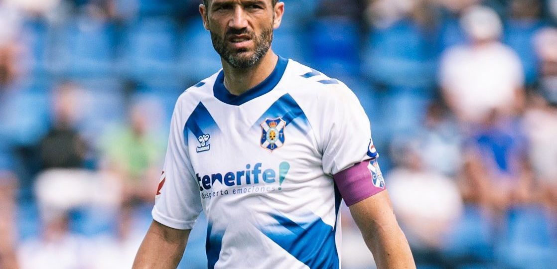 Aitor Sanz ante el Huesca (CD Tenerife / San Acosta)