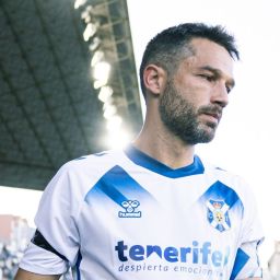 Aitor Sanz antes de jugar contra el Castellón (@CDTOficial)