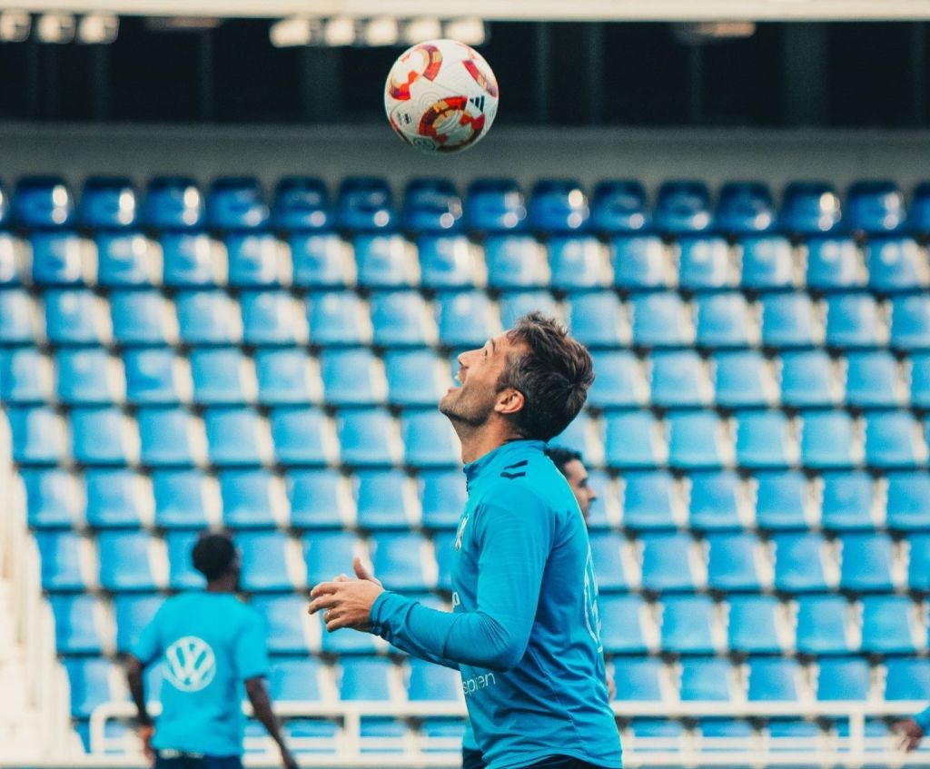 Aitor Sanz en el entrenamiento a puertas abiertas (@CDTOficial)