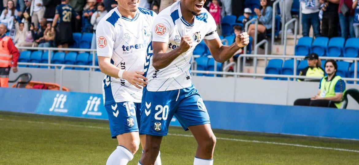 Alassan celebra su gol. (CD TENERIFE)
