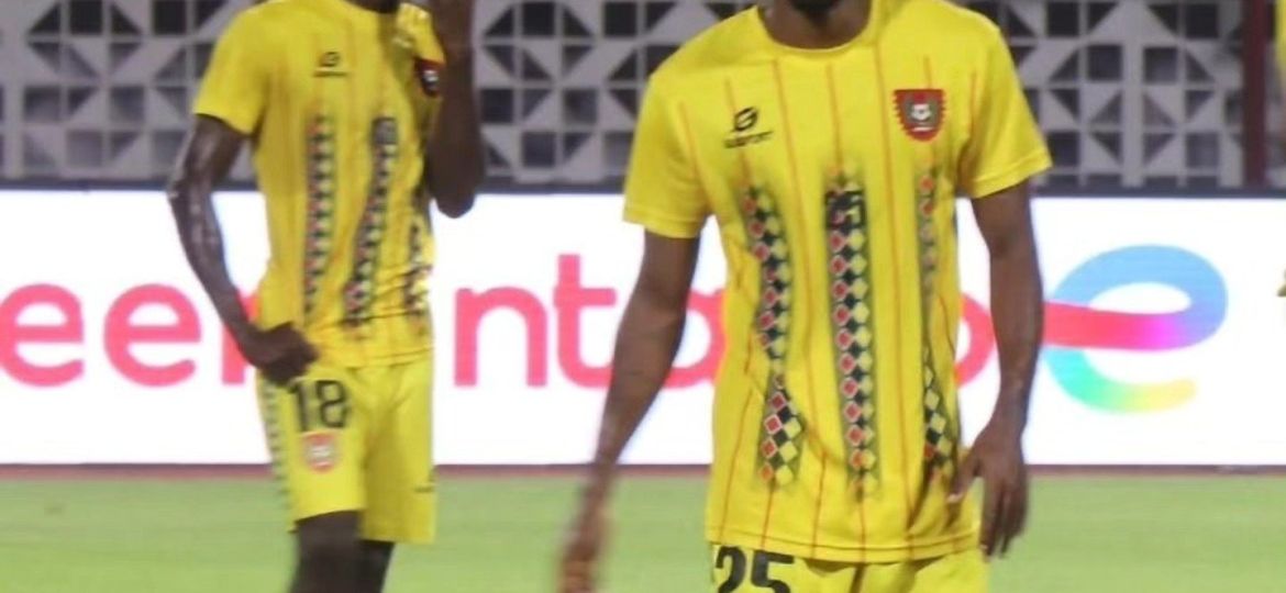 |Alassan el primero a la izquierda de la imagen (FEDRACIÓN DE FÚTBOL DE GUINEA-BISSAU)
