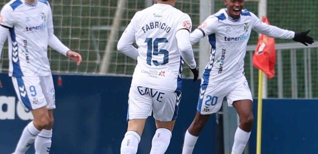 Alassan festejando el 0-1 en Tajonar (CD Tenerife)