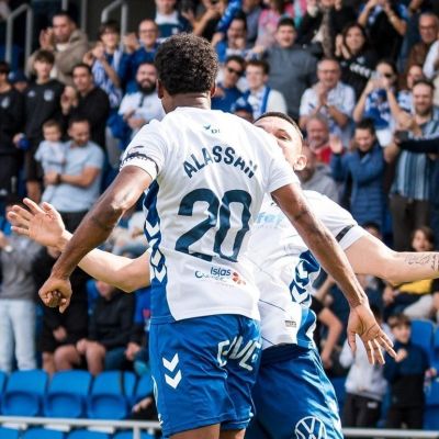 |Alassan y Fabricio celebrando el gol del extremo al Real Madrid Castilla (CD Tenerife)
