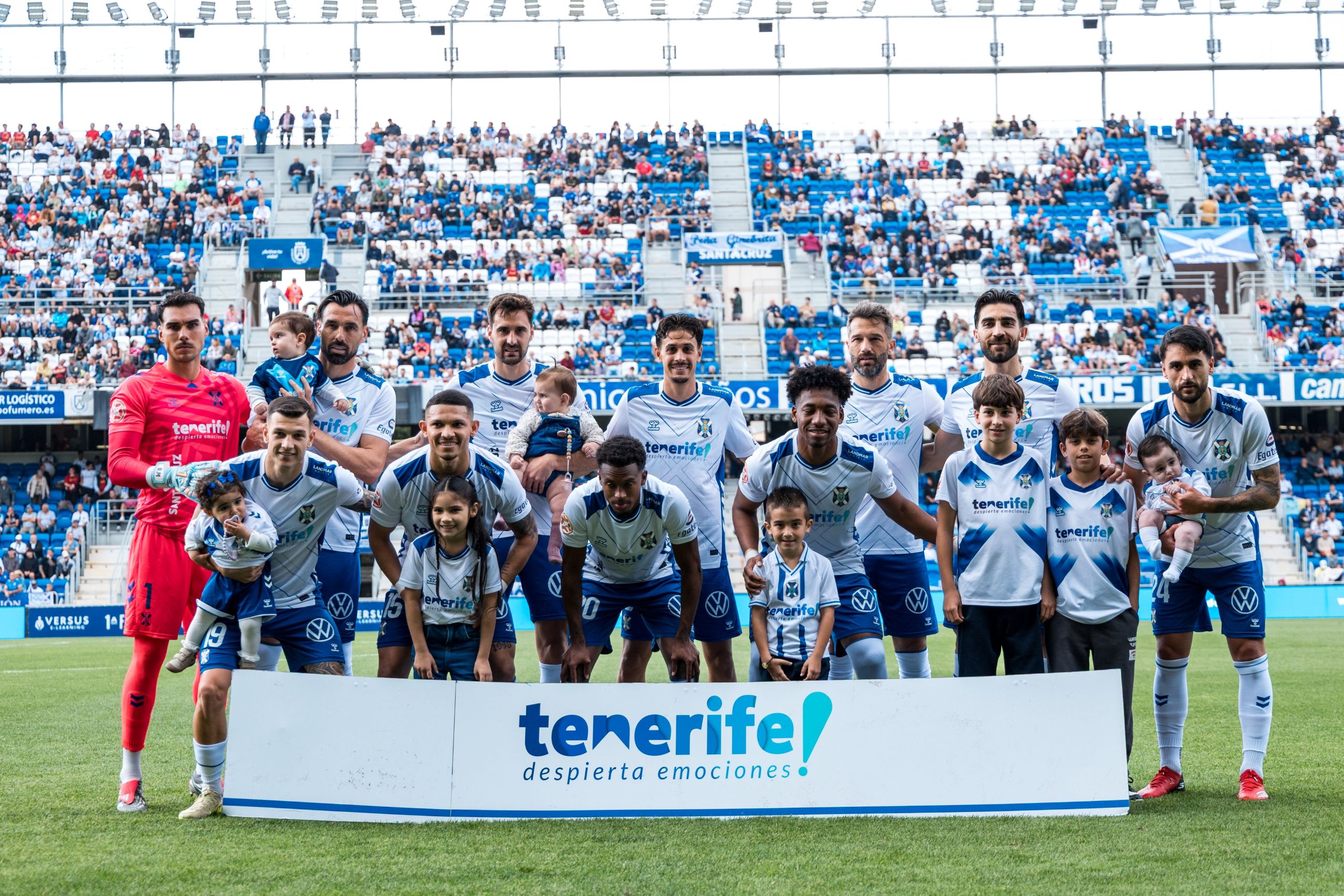 Alineación del CD Tenerife contra el CP Cacereño (CD TENERIFE)